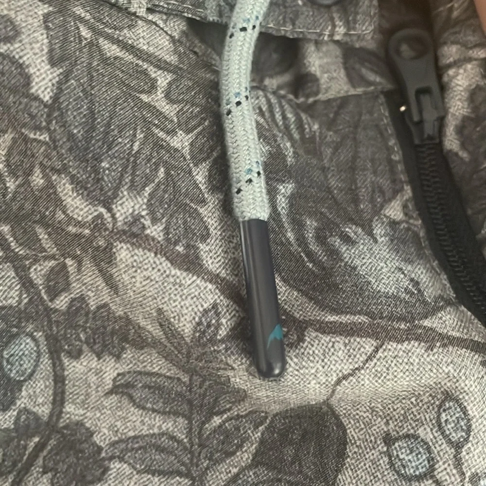 Burton Board Shorts Size 31